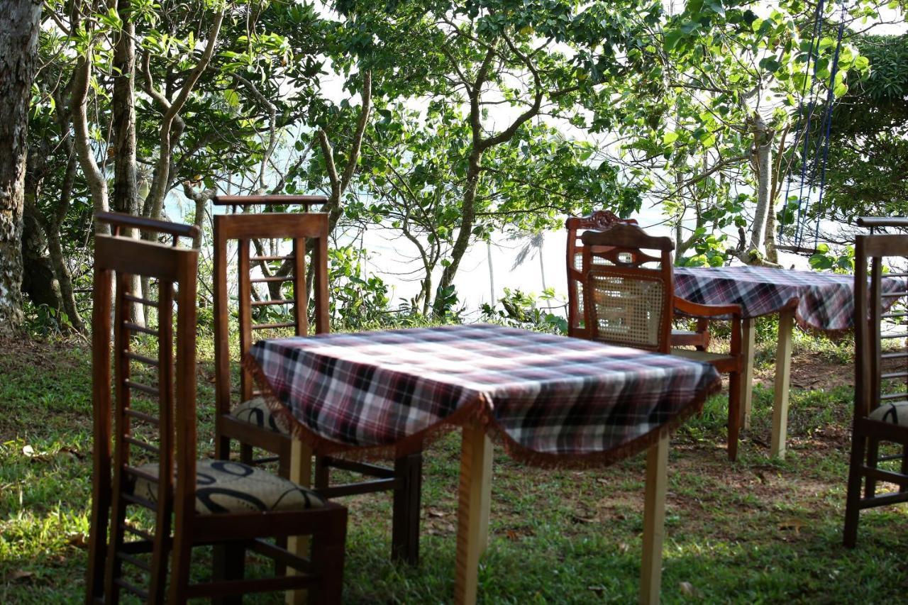 Sky Mountain Cafe With Seaview Acomodação com café da manhã Weligama Exterior foto